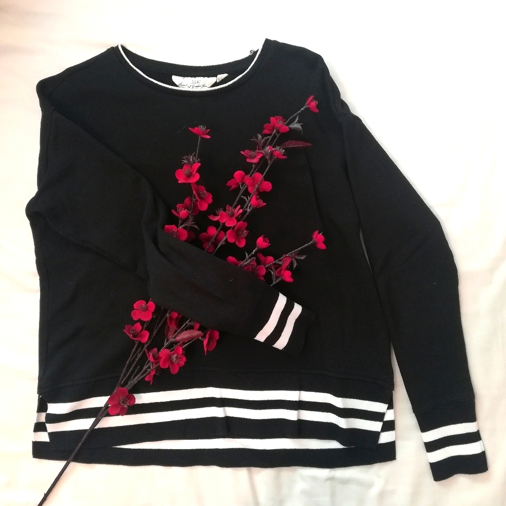 H&M Black Sweater